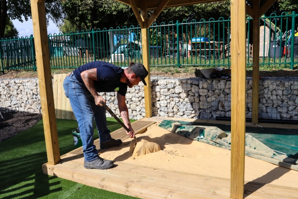 School Landscaping Well Kept Spaces (2)