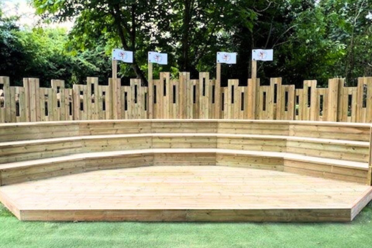 Amphitheatre (1) Amphitheatre (1)