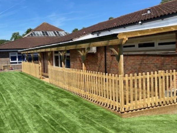 Timber Palislade Fencing (1)